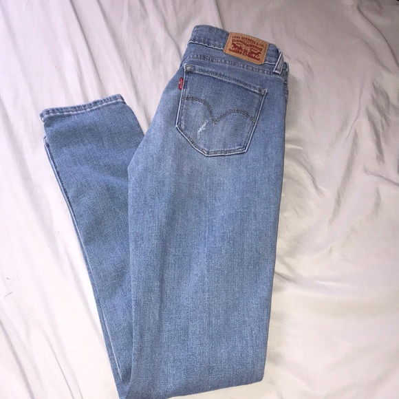 RIPPED MEDIUM WASHED LEVI JEANS - Picture 1 of 5